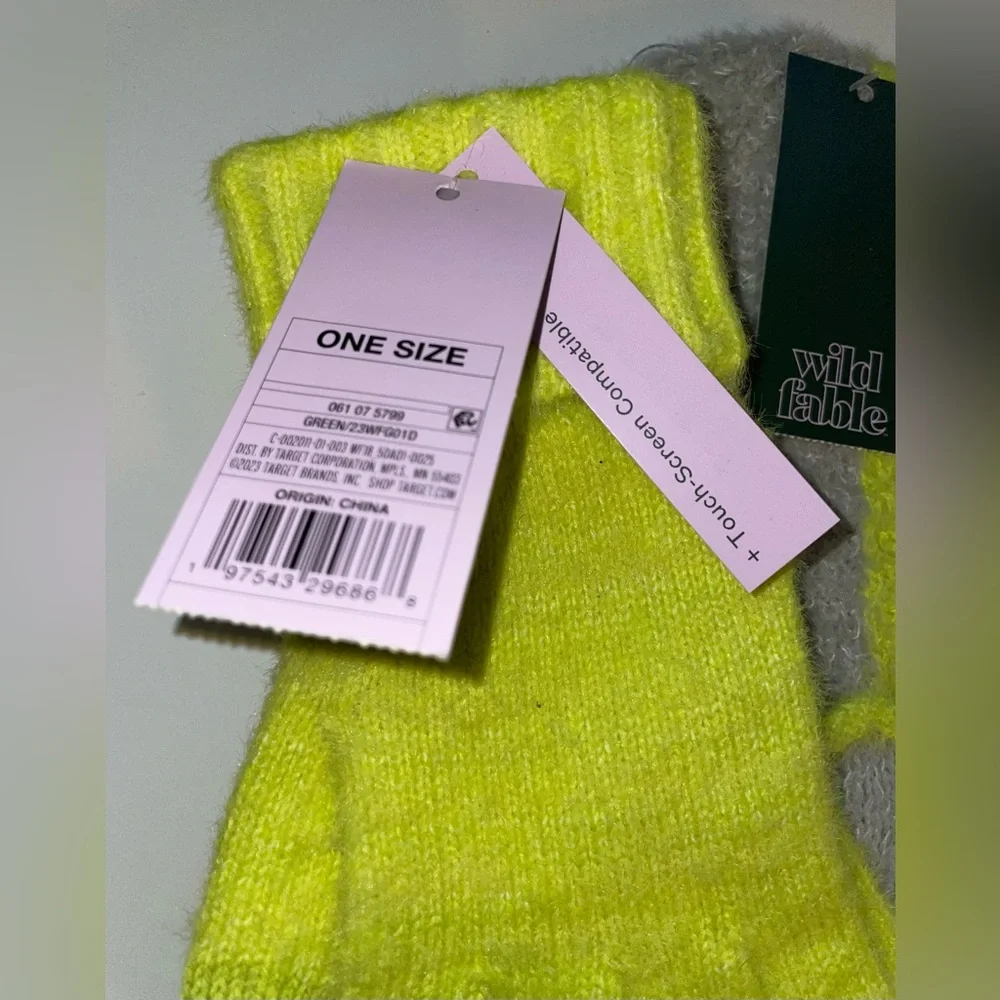 WILD FABLE HAT AND MITTENS GLOVES GRAY AND LIME GREEN NEW